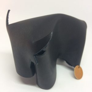 taureau en cuir noir