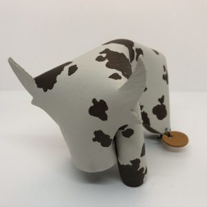 vache à tâches marrons